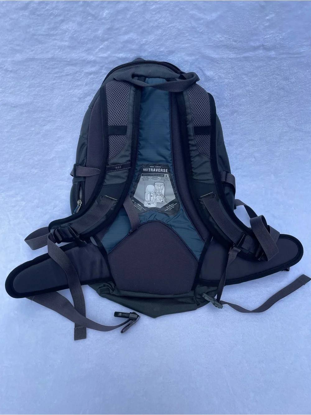 REI Teal and Black Daypack – Technical Hiking Backpack